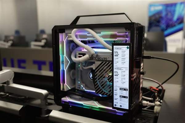 171台都是i9-14900K!全国最大全场i9K网咖开业 曾经的网吧彻底变了插图8 171台都是i9-14900K!全国最大全场i9K网咖开业 曾经的网吧彻底变了