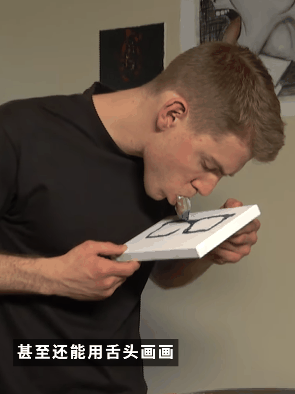 美国一姐姐拥有世界最宽的舌头!一次性可吃四个棒棒糖插图10 美国一姐姐拥有世界最宽的舌头!一次性可吃四个棒棒糖