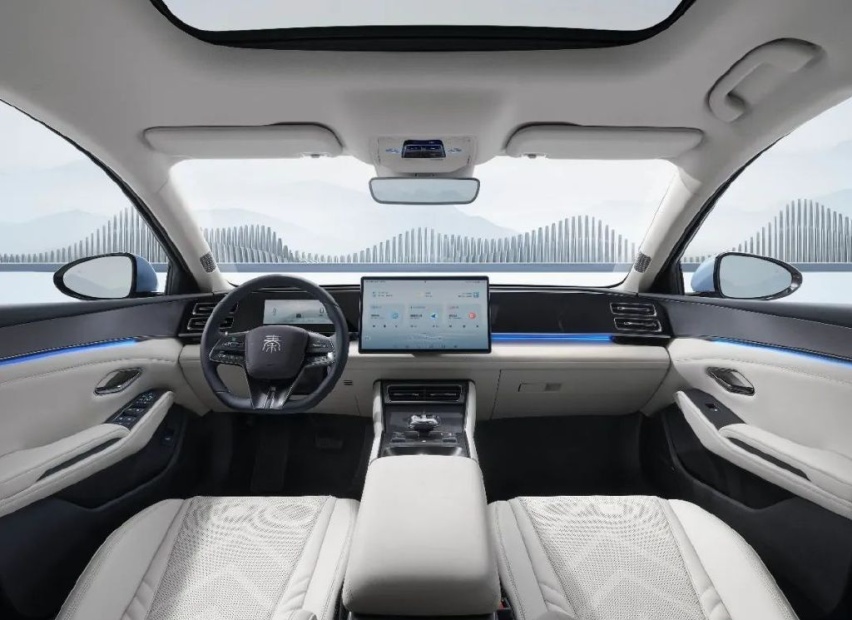 出道即巅峰,月销轻松破万台!这三款车为何受欢迎?插图3 出道即巅峰,月销轻松破万台!这三款车为何受欢迎?