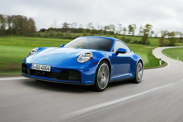 换装3.6T混动,最受欢迎的跑车,全新保时捷911来了!插图25 换装3.6T混动,最受欢迎的跑车,全新保时捷911来了!