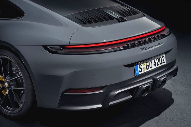 换装3.6T混动,最受欢迎的跑车,全新保时捷911来了!插图11 换装3.6T混动,最受欢迎的跑车,全新保时捷911来了!