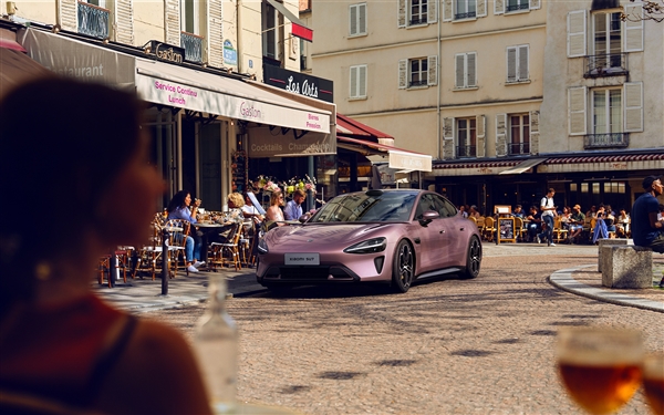 官方公布小米SU7巴黎之旅PC、手机壁纸 赶紧来换插图8 官方公布小米SU7巴黎之旅PC、手机壁纸 赶紧来换