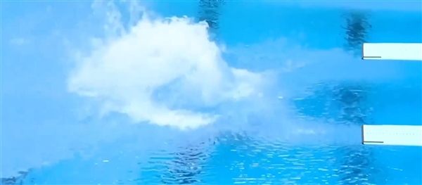 韩国选手十米台炸鱼:获得27.20分 画面引发网友热议插图1 韩国选手十米台炸鱼:获得27.20分 画面引发网友热议