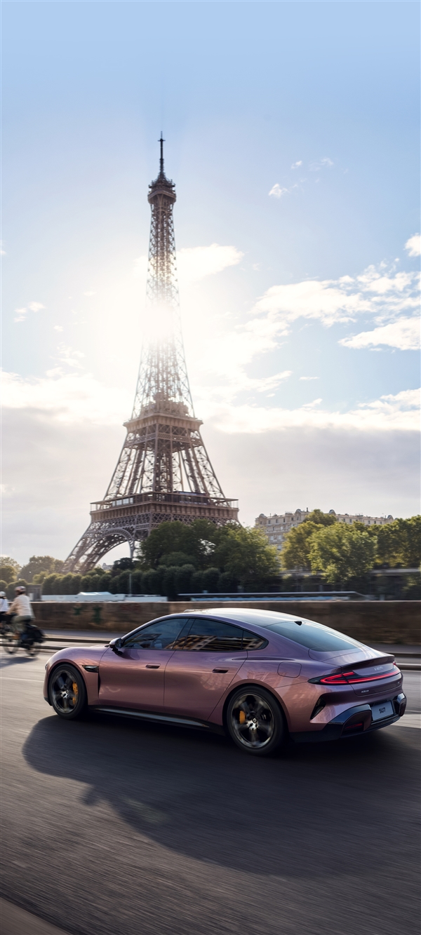 官方公布小米SU7巴黎之旅PC、手机壁纸 赶紧来换插图14 官方公布小米SU7巴黎之旅PC、手机壁纸 赶紧来换