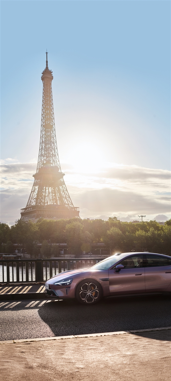 官方公布小米SU7巴黎之旅PC、手机壁纸 赶紧来换插图9 官方公布小米SU7巴黎之旅PC、手机壁纸 赶紧来换