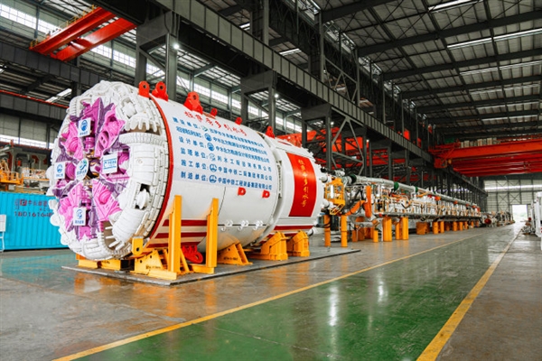 “拉萨旁多引水号”成功下线!国内首个应用于海拔4000米以上双护盾TBM掘进机插图1 “拉萨旁多引水号”成功下线!国内首个应用于海拔4000米以上双护盾TBM掘进机