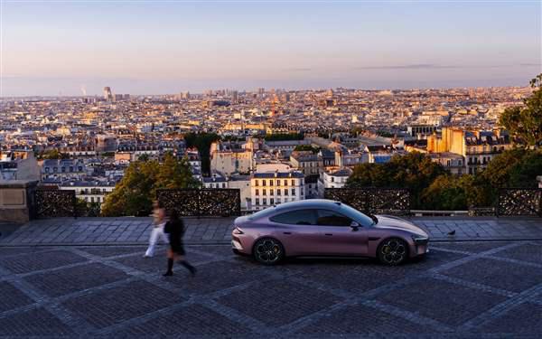 官方公布小米SU7巴黎之旅PC、手机壁纸 赶紧来换插图4 官方公布小米SU7巴黎之旅PC、手机壁纸 赶紧来换