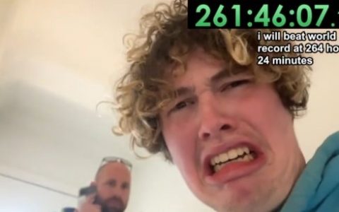 男子直播12天不睡觉成功破纪录 全程保持清醒：看起来可怕
