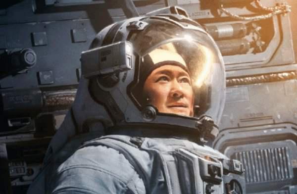 吴京公司入股《流浪地球》特效公司：第3部已定档2027大年初一上映