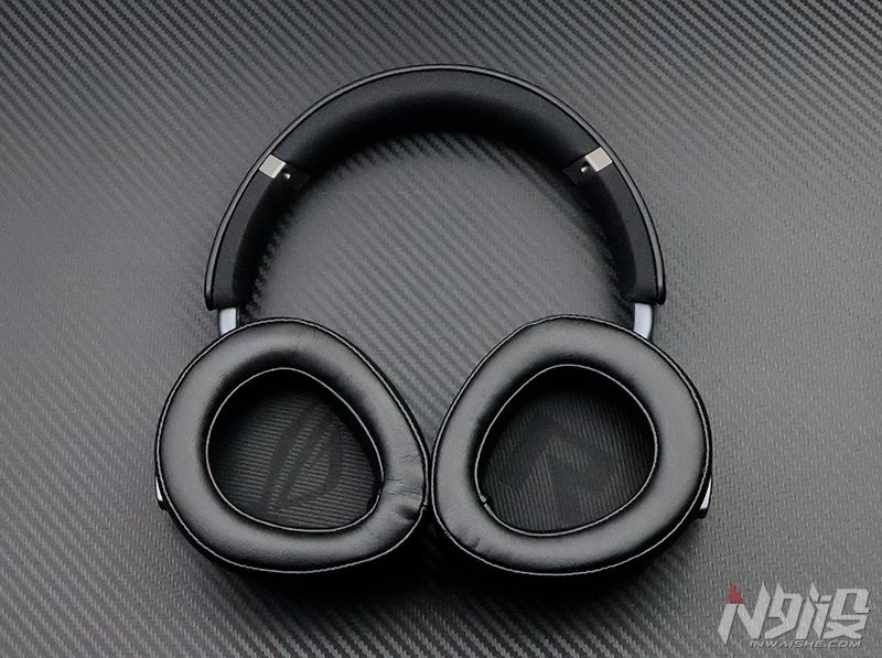 1299还有性价比? ROG棱镜2三模无线头戴式游戏耳机评测插图6