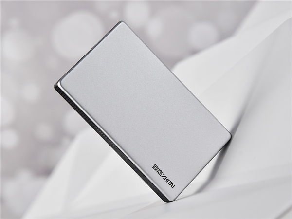 致态灵·先锋版移动固态硬盘评测:2000MB/s成就达成 办公效率提升Max!插图18 致态灵·先锋版移动固态硬盘评测:2000MB/s成就达成 办公效率提升Max!