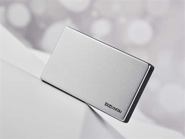 致态灵·先锋版移动固态硬盘评测:2000MB/s成就达成 办公效率提升Max!插图9 致态灵·先锋版移动固态硬盘评测:2000MB/s成就达成 办公效率提升Max!