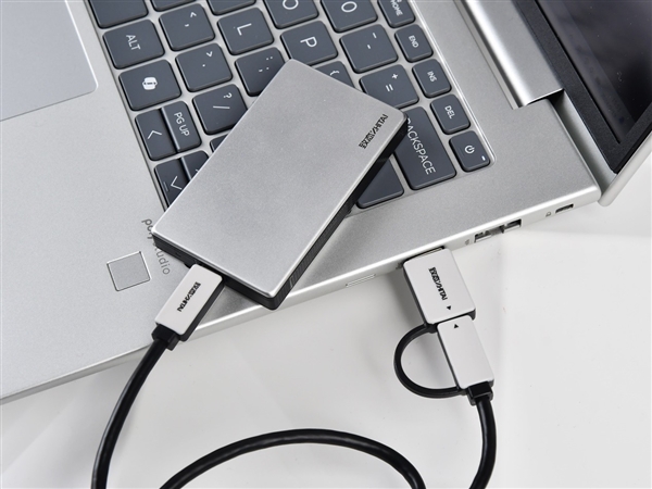 致态灵·先锋版移动固态硬盘评测:2000MB/s成就达成 办公效率提升Max!插图17 致态灵·先锋版移动固态硬盘评测:2000MB/s成就达成 办公效率提升Max!