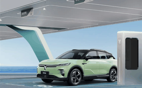 这是真5C超充！岚图知音充电实测：15分钟补能515公里