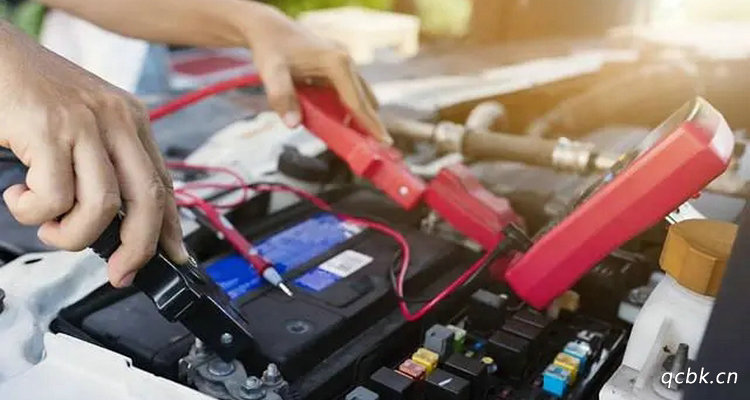 更换汽车电池需要注意什么(汽车换电池麻烦吗)