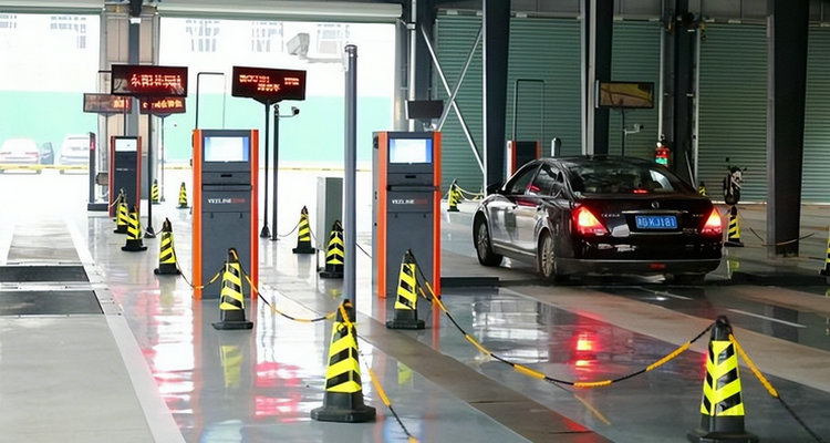 不按规定年检怎么处罚(不按规定年检怎么罚款)