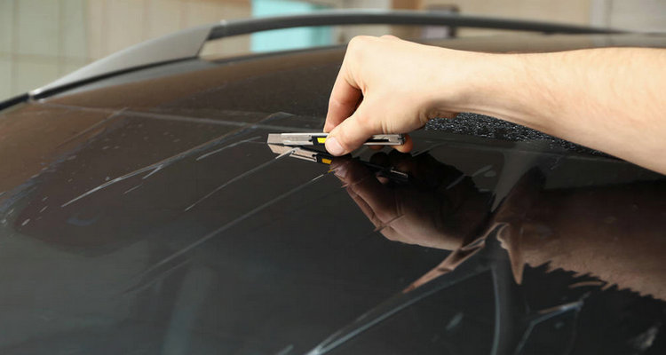 汽车旧贴膜怎么撕下来(旧汽车贴膜怎样才能撕下来?)