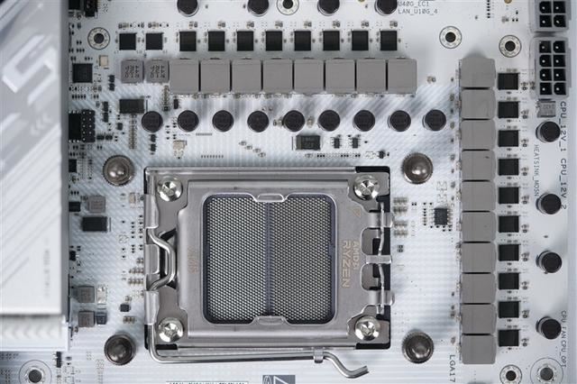 纯白外表下235W稳定释放! 华硕ROG STRIX X870-A GAMING WIFI吹雪主板评测插图16