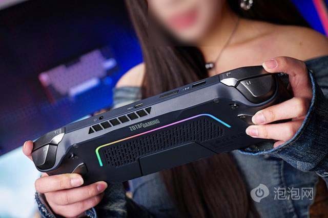 独一无二的OLED震撼大屏! 索泰zone游戏掌机性能评测插图6