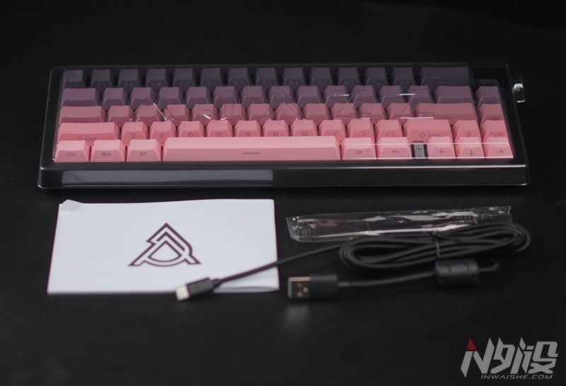 0.85寸屏幕+5000电池! 黑爵AK650三模机械键盘拆解评测插图1 0.85寸屏幕+5000电池! 黑爵AK650三模机械键盘拆解评测插图1