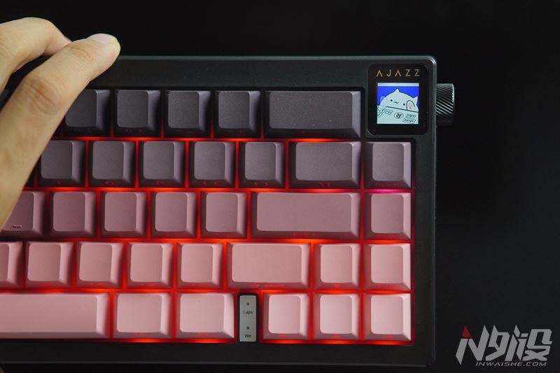 0.85寸屏幕+5000电池! 黑爵AK650三模机械键盘拆解评测插图5 0.85寸屏幕+5000电池! 黑爵AK650三模机械键盘拆解评测插图5