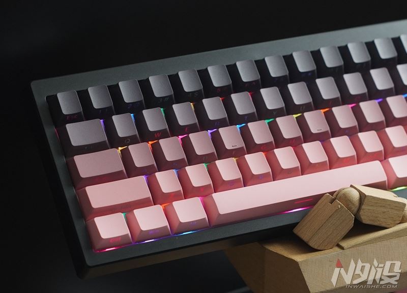 0.85寸屏幕+5000电池! 黑爵AK650三模机械键盘拆解评测插图7 0.85寸屏幕+5000电池! 黑爵AK650三模机械键盘拆解评测插图7