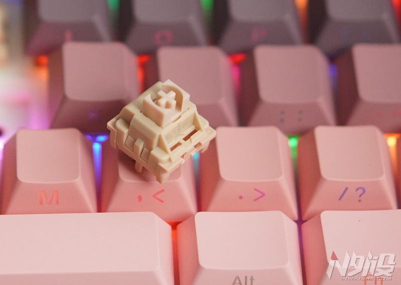 0.85寸屏幕+5000电池! 黑爵AK650三模机械键盘拆解评测插图9 0.85寸屏幕+5000电池! 黑爵AK650三模机械键盘拆解评测插图9