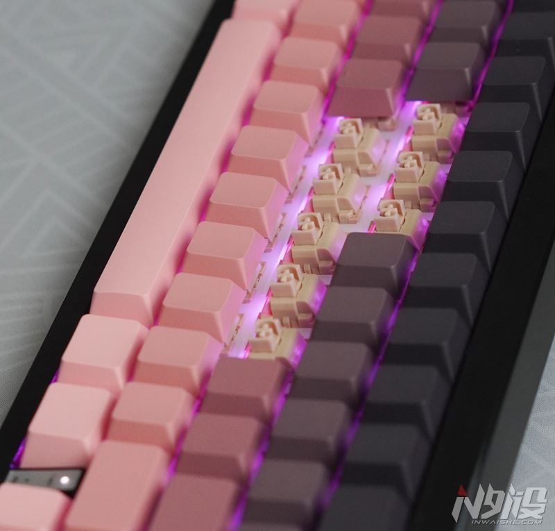 0.85寸屏幕+5000电池! 黑爵AK650三模机械键盘拆解评测插图16 0.85寸屏幕+5000电池! 黑爵AK650三模机械键盘拆解评测插图16