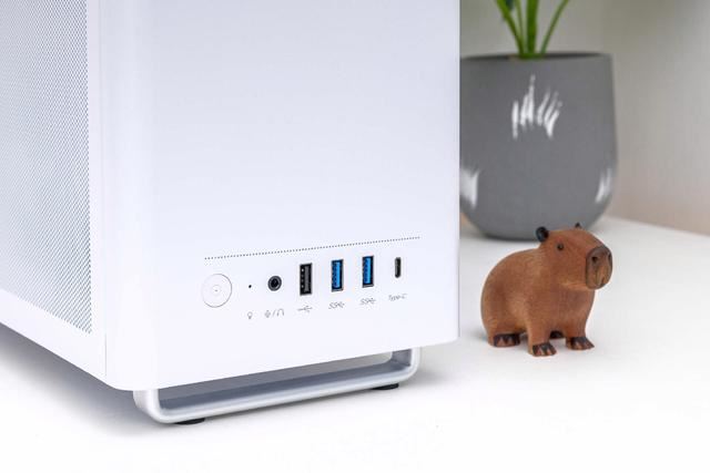 8万散热孔驰骋黑神话? 硕一凤凰U320桌面极简机箱装机测评插图11