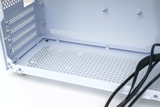 8万散热孔驰骋黑神话? 硕一凤凰U320桌面极简机箱装机测评插图26