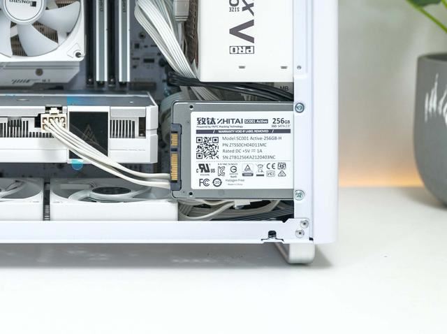 8万散热孔驰骋黑神话? 硕一凤凰U320桌面极简机箱装机测评插图28