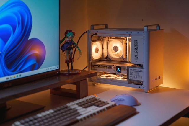 8万散热孔驰骋黑神话? 硕一凤凰U320桌面极简机箱装机测评插图29