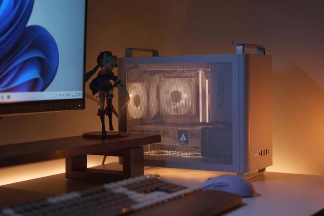 8万散热孔驰骋黑神话? 硕一凤凰U320桌面极简机箱装机测评插图30