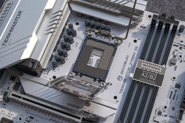 8万散热孔驰骋黑神话? 硕一凤凰U320桌面极简机箱装机测评插图33