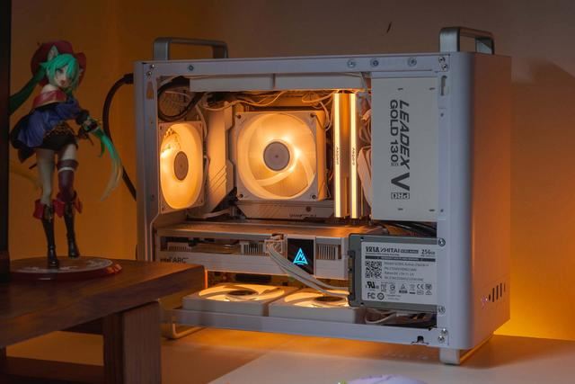 8万散热孔驰骋黑神话? 硕一凤凰U320桌面极简机箱装机测评插图40