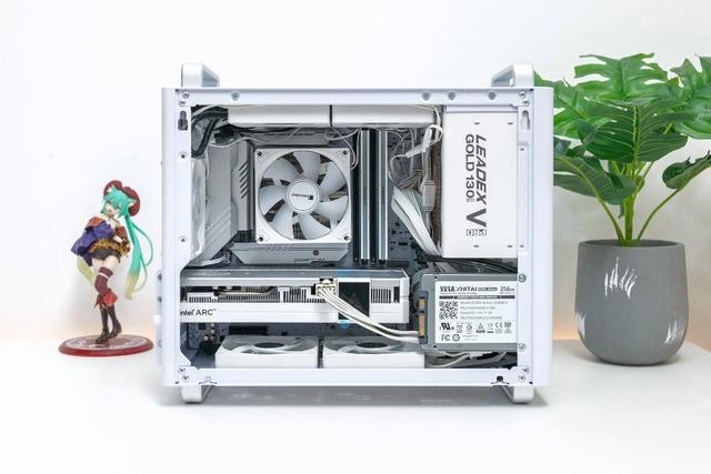 8万散热孔驰骋黑神话? 硕一凤凰U320桌面极简机箱装机测评插图41