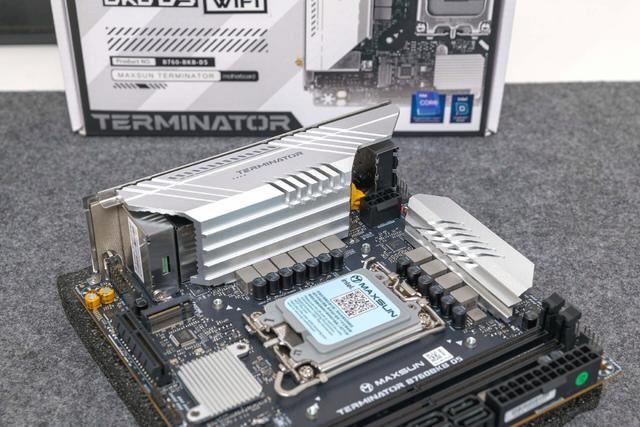 和PCIe延长线说byebye! 铭瑄B760 BKB D5 WiFi背靠背装机配件教程插图4