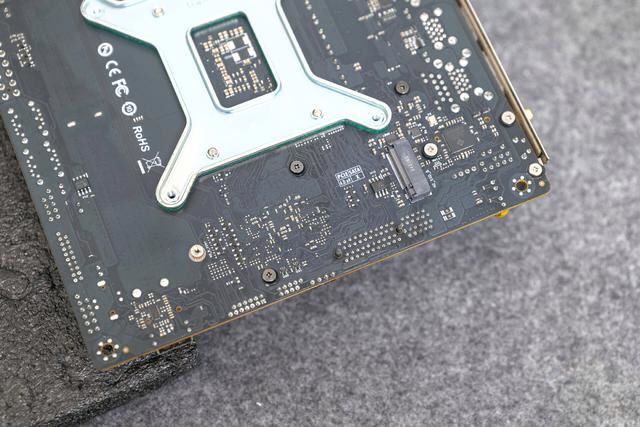 和PCIe延长线说byebye! 铭瑄B760 BKB D5 WiFi背靠背装机配件教程插图8