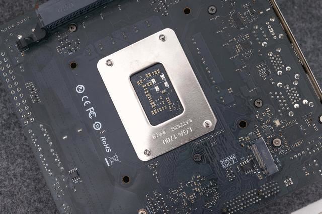 和PCIe延长线说byebye! 铭瑄B760 BKB D5 WiFi背靠背装机配件教程插图18