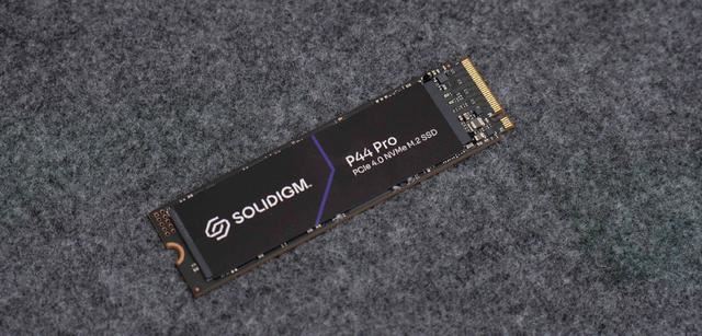 4款热门无缓固态硬盘推荐 致态/三星/西部数据/金士顿ssd对比测评插图4