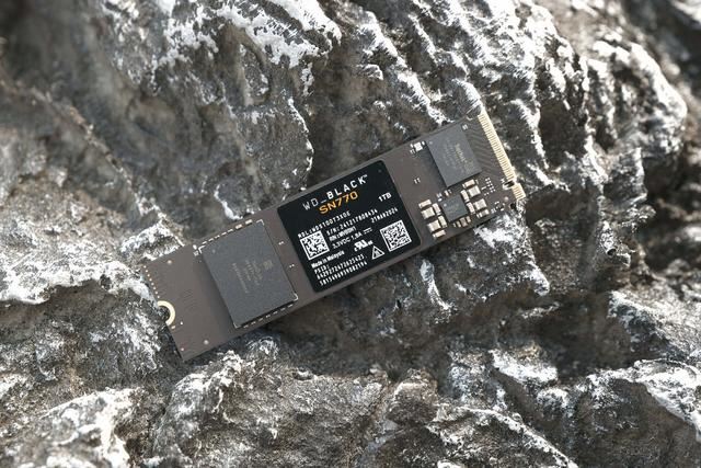 4款热门无缓固态硬盘推荐 致态/三星/西部数据/金士顿ssd对比测评插图12