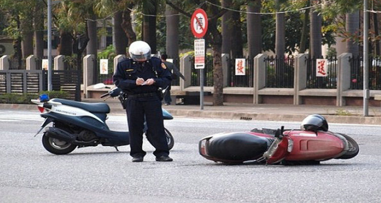 车祸报保险有时间期限吗(出车祸报保险后还会承担额外费用)