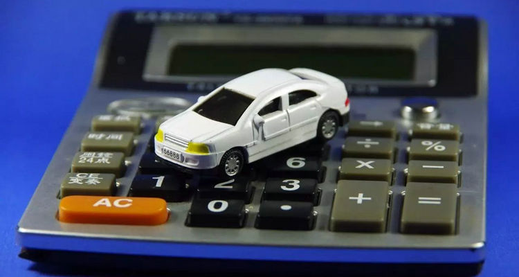 车险第一年和第二年差多少钱(车险第一年保费与第二年保费)