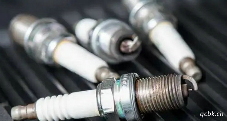 汽车火花塞保养方法(汽车火花塞保养多少钱)