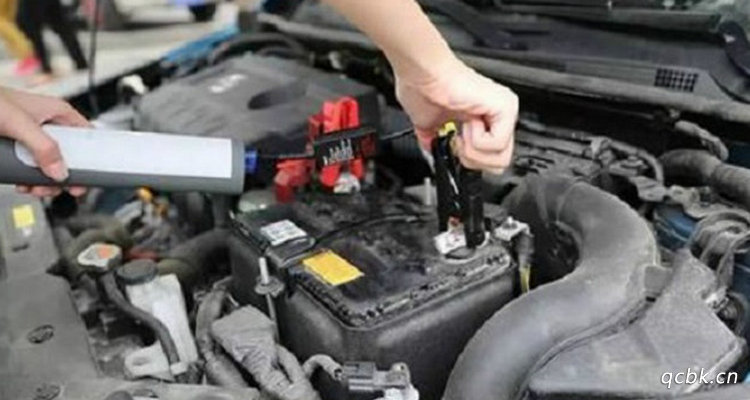 汽车电瓶没有电怎么打火(汽车电瓶没有电了该怎么办)