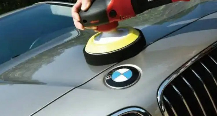 汽车打完蜡多久可以洗车(汽车打完蜡多久可以擦掉)