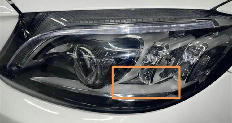 汽车大灯罩划痕要怎样修复(汽车大灯罩划痕影响照路吗)