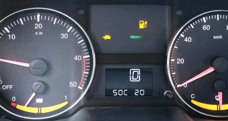 新能源车亮乌龟灯怎么办(新能源车亮乌龟熄火后有没了)