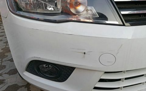 保险杠喷漆需要拆下来吗(保险杠喷漆需要刮腻子吗)