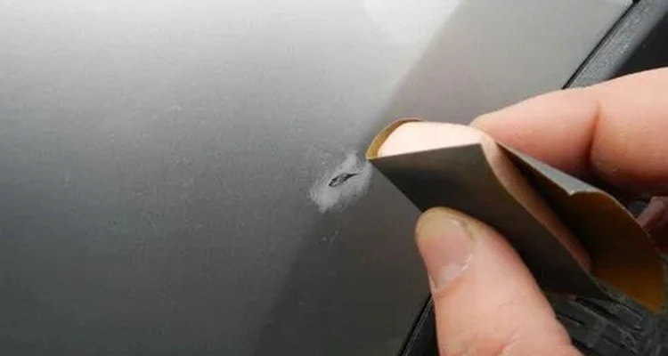 车漆表面摸起来很粗糙怎么办(车漆表面摸起来有颗粒)插图 车漆表面摸起来很粗糙怎么办(车漆表面摸起来有颗粒)插图